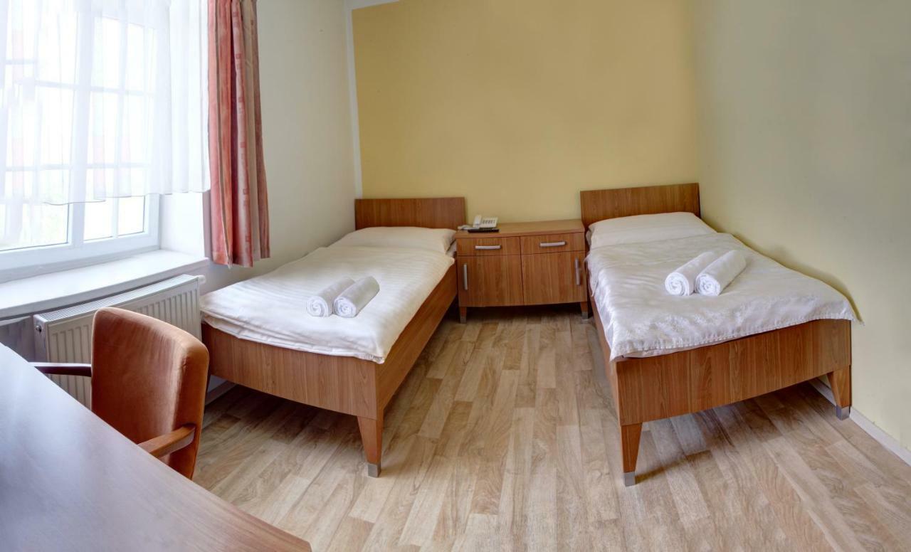 Penzion Tillerova Vila Lázně Bohdaneč Eksteriør billede