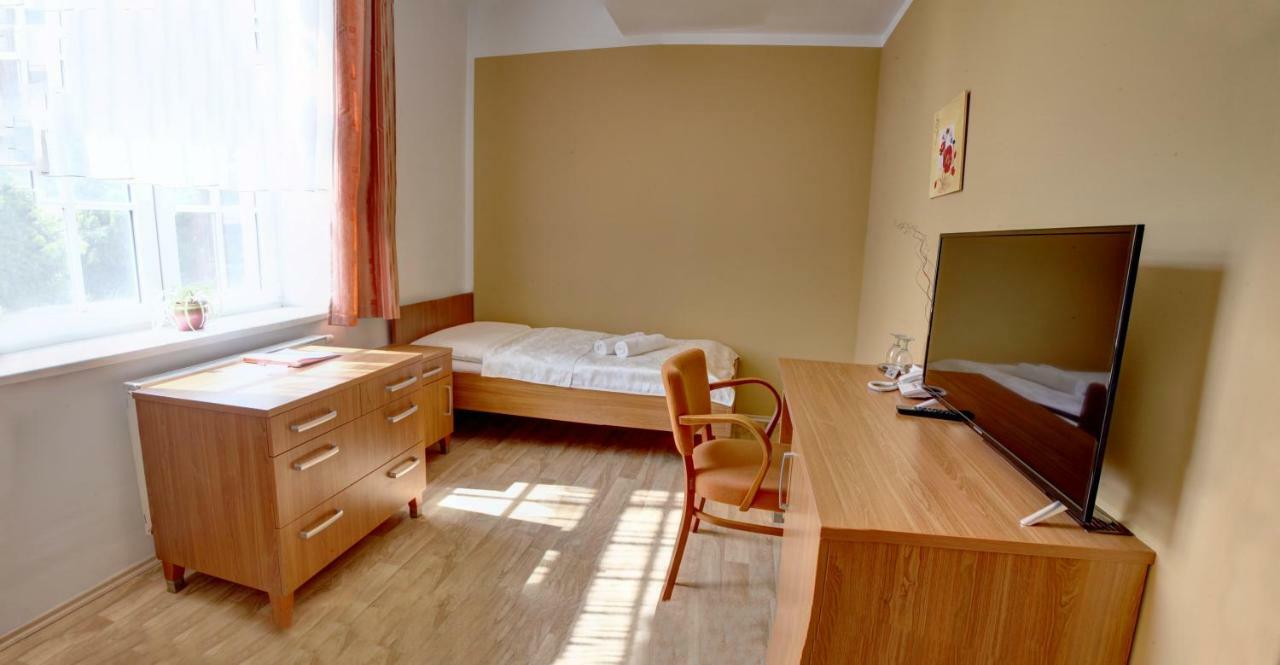 Penzion Tillerova Vila Lázně Bohdaneč Eksteriør billede